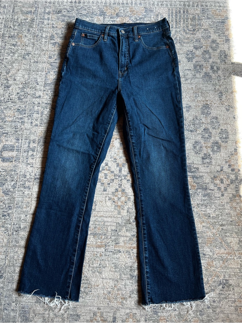 GAP Women's Kick Fit High Rise Jeans with Frayed Hem